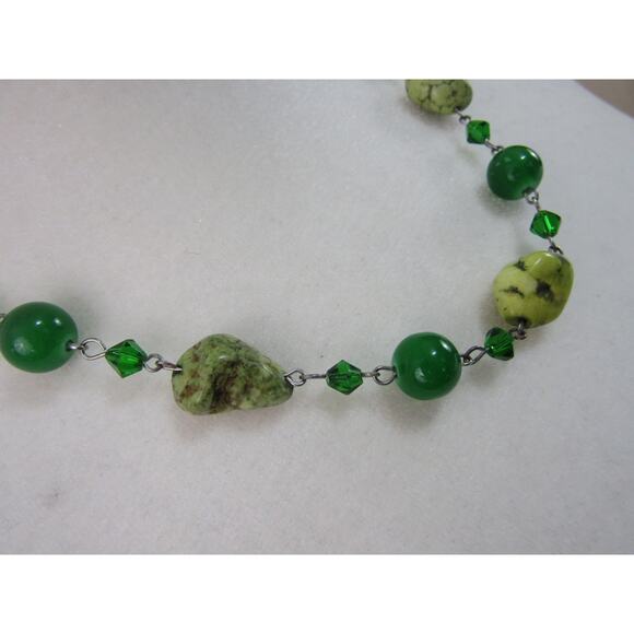Green Bead Silver Tone Necklace 23" Whimsical Boho Cottagecore Festive Gem - Picture 2 of 4